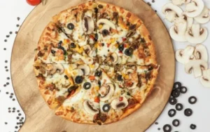 پیتزا قارچ و گوشت